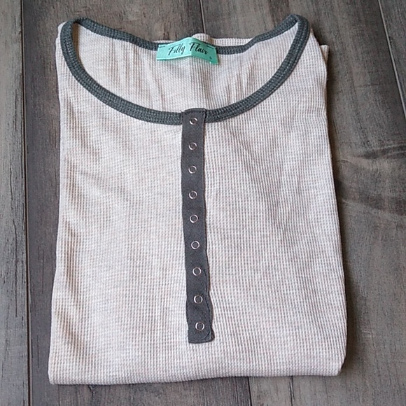 Filly Flair waffle thermal top with lace Size S - Picture 12 of 12